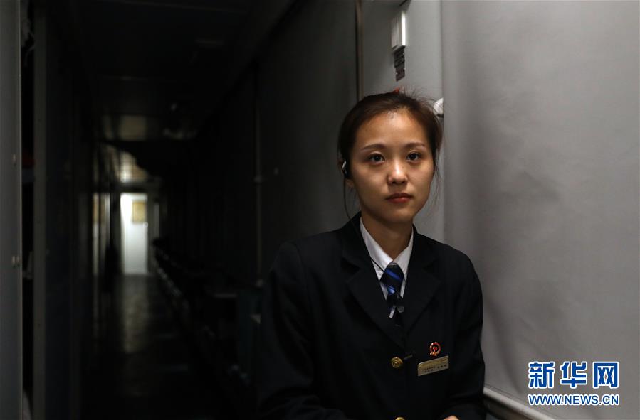 （新春走基層&middot;圖文互動(dòng)）（1）&ldquo;最北列車(chē)&rdquo;上的&ldquo;守門(mén)員&rdquo;