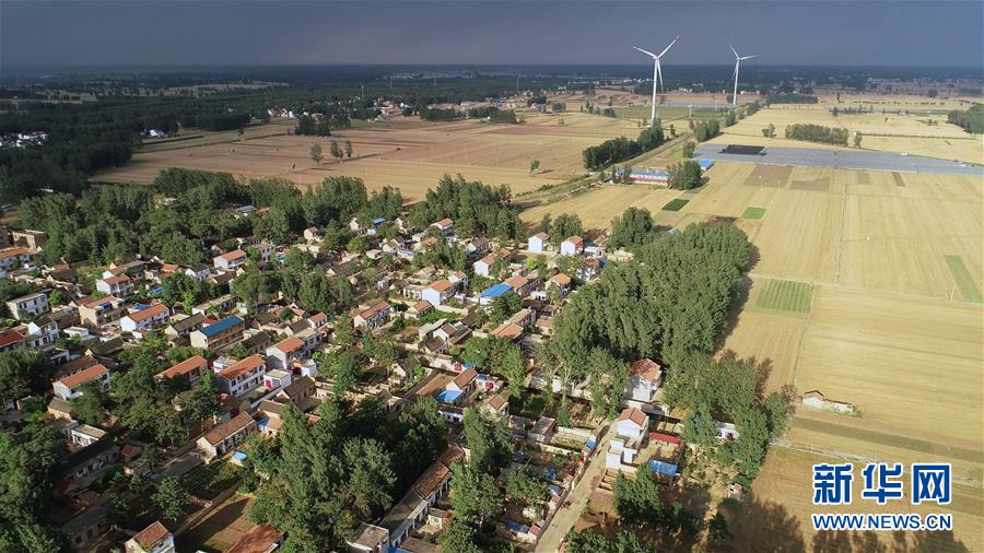 （新華全媒頭條&middot;迎接兩會(huì)特別報(bào)道&middot;圖文互動(dòng)）（8）奮進(jìn)，向著第一個(gè)百年奮斗目標(biāo)&mdash;&mdash;寫在2019年全國兩會(huì)召開之際