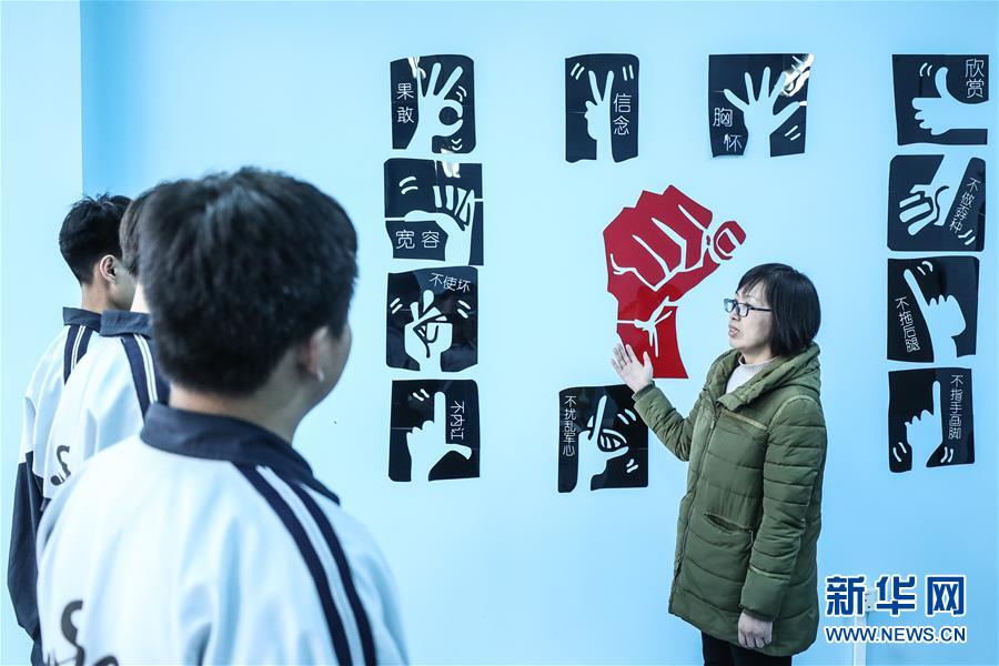 (圖文互動)(4)讓更多人樂于奉獻(xiàn)——遼寧葫蘆島愛心志愿團(tuán)隊(duì)群像