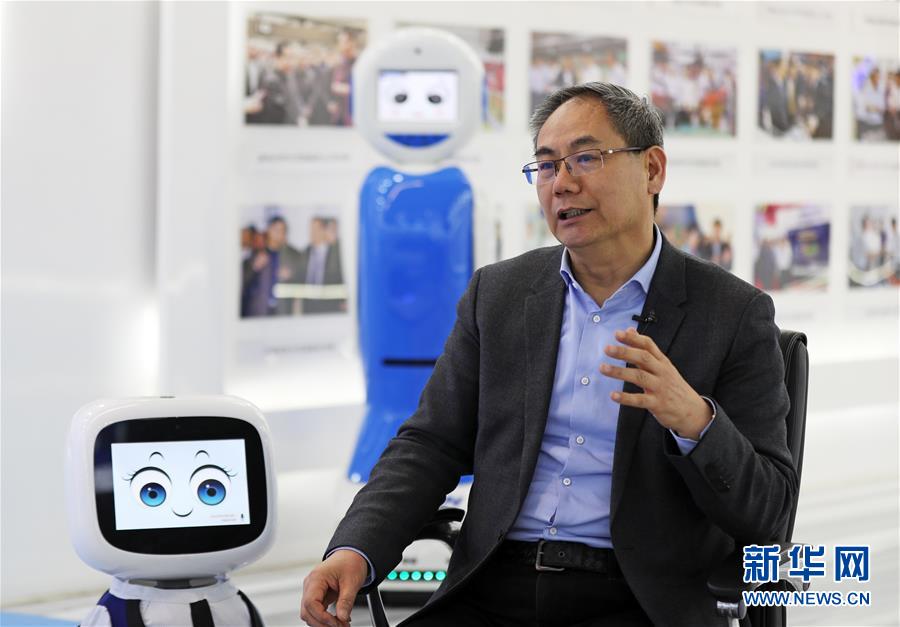 （愛(ài)國(guó)情 奮斗者&middot;圖文互動(dòng)）（2）青春，就是用來(lái)奮斗的&mdash;&mdash;記沈陽(yáng)新松機(jī)器人自動(dòng)化股份有限公司創(chuàng)始人兼總裁曲道奎