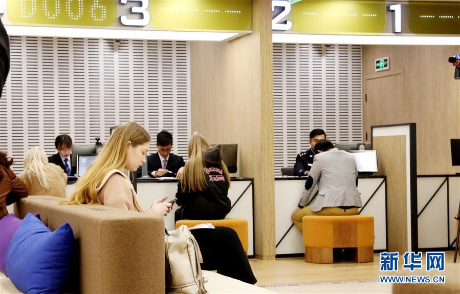 (壯麗70年 奮斗新時代——推動高質量發(fā)展調研行·圖文互動)(1)這個“456”不簡單——內外聯(lián)動開放釋放“上海磁力”