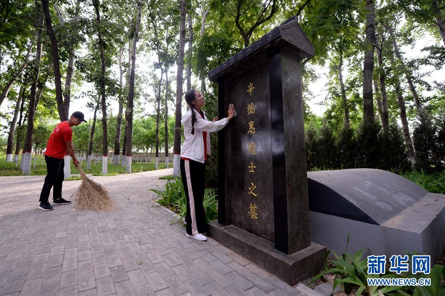 （新華全媒頭條&middot;愛國(guó)情 奮斗者&middot;圖文互動(dòng)）（4）把論文寫在祖國(guó)的大地上&mdash;&mdash;中國(guó)農(nóng)業(yè)大學(xué)46年扎根河北曲周服務(wù)鄉(xiāng)村振興紀(jì)實(shí)