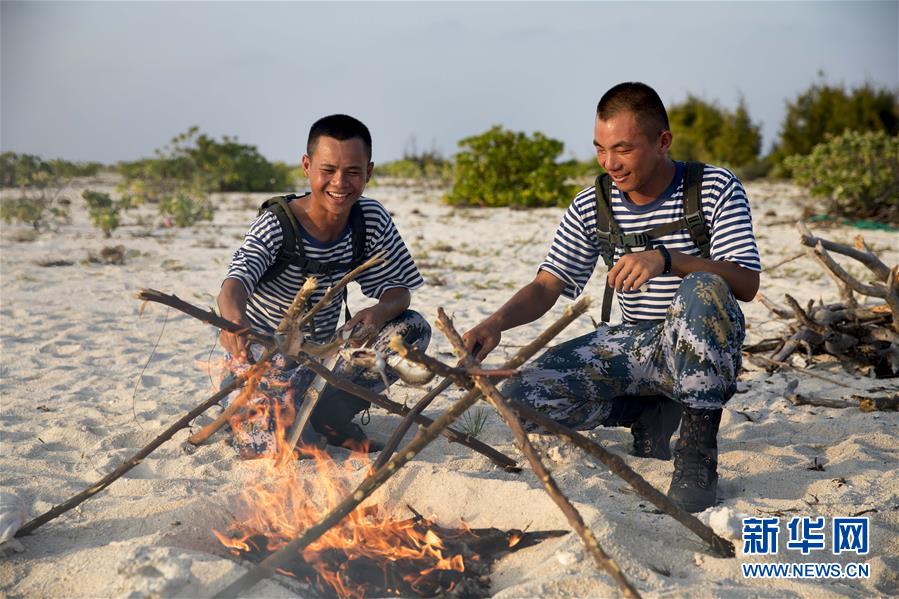（壯麗70年&middot;奮斗新時(shí)代&middot;新華全媒頭條&middot;圖文互動(dòng)）（10）&ldquo;你在我的航程上，我在你的視線里&rdquo;&mdash;&mdash;走進(jìn)海軍西沙中建島官兵的五彩世界