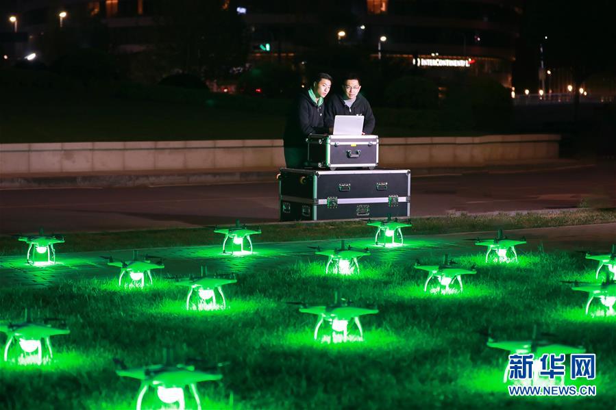 （圖文互動）（2）心懷藍(lán)天　逐夢云霄&mdash;&mdash;記天津大學(xué)教授、一飛智控創(chuàng)始人齊俊桐