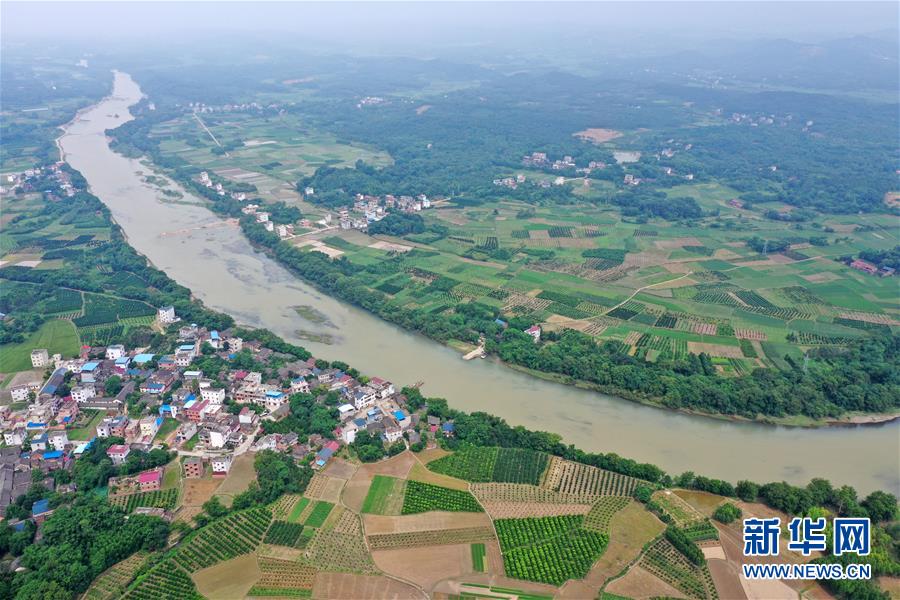 （壯麗70年&middot;奮斗新時代&mdash;&mdash;記者再走長征路&middot;圖文互動）（1）為有犧牲多壯志，敢教日月換新天&mdash;&mdash;重返紅軍血戰(zhàn)現場