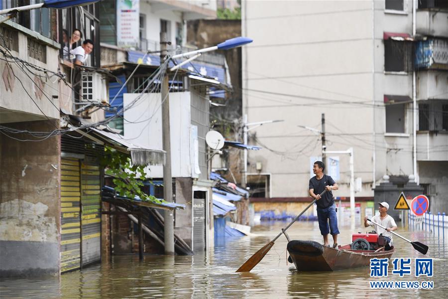 （抗洪搶險(xiǎn)&middot;圖文互動(dòng)）（1）洪水來時(shí)，那暖心的民間救援
