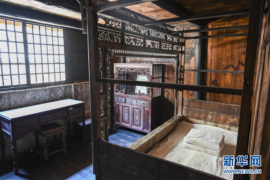 （壯麗70年&middot;奮斗新時代&mdash;&mdash;記者再走長征路&middot;圖文互動）（5）手捧棉被憶紅軍：走了那么多年，我們都念他們的好