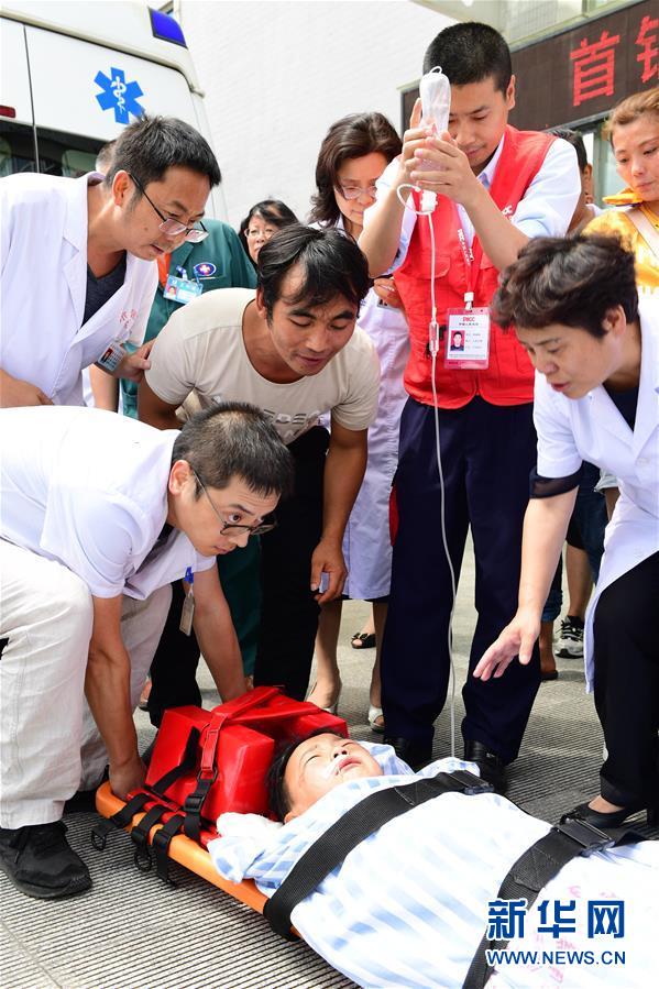 （新華全媒頭條&middot;圖文互動）（10）有一絲希望，就盡百倍努力&mdash;&mdash;貴州水城&ldquo;7&middot;23&rdquo;特大山體滑坡72小時救援紀實