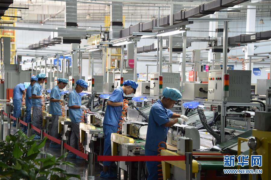 （新華全媒頭條&middot;圖文互動(dòng)）（7）億萬(wàn)人民的奮斗史詩(shī)&mdash;&mdash;獻(xiàn)給共和國(guó)70年光輝歷史的創(chuàng)造者