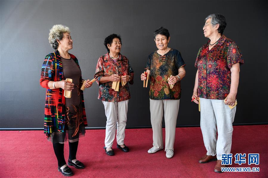 （在習(xí)近平新時(shí)代中國(guó)特色社會(huì)主義思想指引下&mdash;&mdash;新時(shí)代新作為新篇章&middot;總書(shū)記關(guān)心的百姓身邊事&middot;圖文互動(dòng)）（7）棚改的溫暖：1億多人&ldquo;出棚進(jìn)樓&rdquo;