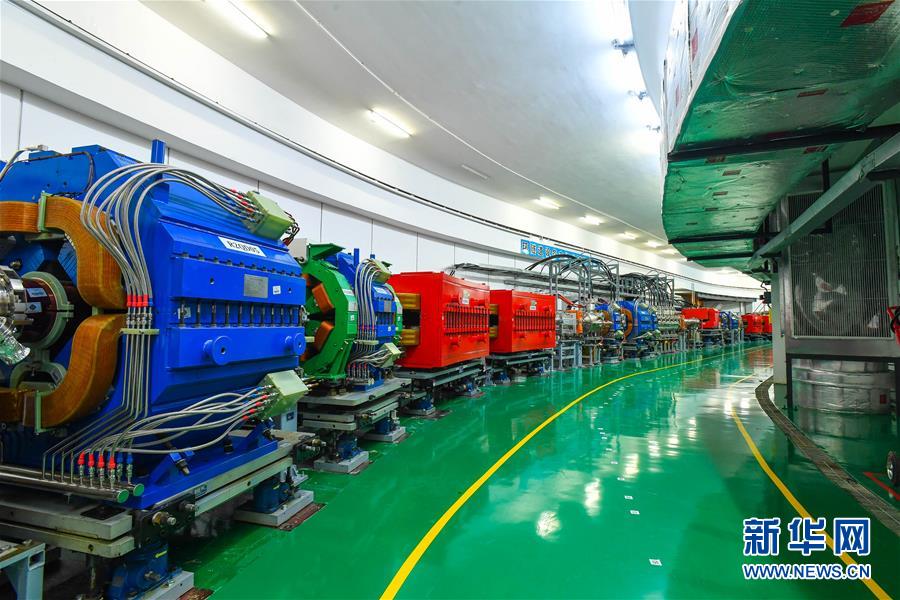 (壯麗70年·奮斗新時代——共和國發(fā)展成就巡禮·圖文互動)(6)南粵譜寫新篇章 敢為人先再出發(fā)——廣東70年跨越式發(fā)展紀(jì)實(shí)