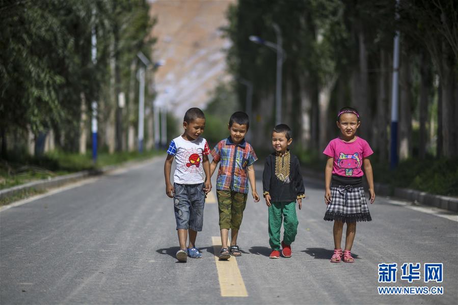 （決戰(zhàn)決勝脫貧攻堅(jiān)&middot;圖文互動）（2）記者手記：尋訪昆侖&ldquo;桃花源&rdquo;的&ldquo;祛病&rdquo;良方