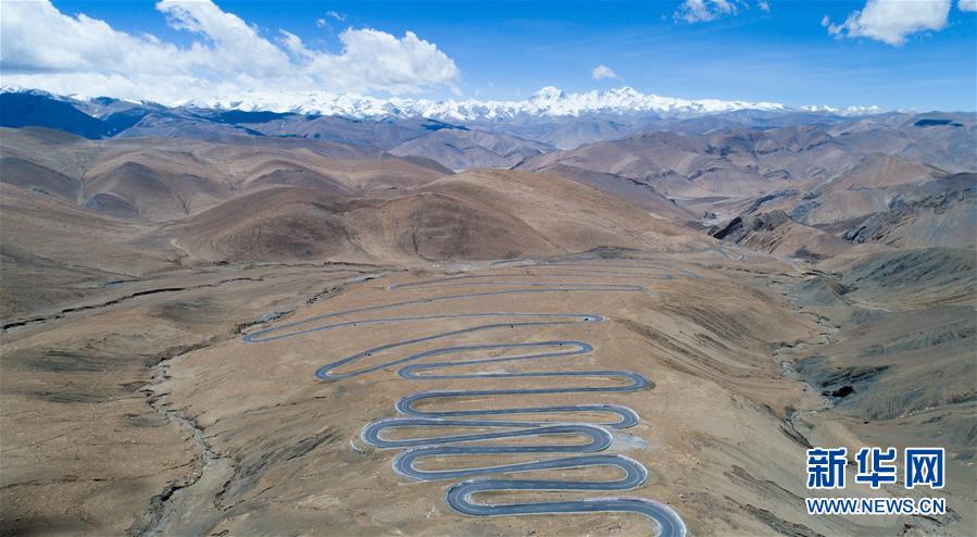 （壯麗70年&middot;奮斗新時代&mdash;&mdash;共和國發(fā)展成就巡禮）（9）人暢其行、貨暢其流&mdash;&mdash;共和國交通運輸業(yè)發(fā)展成就巡禮