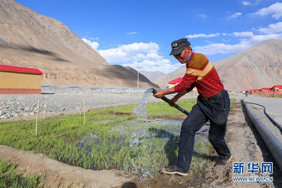 (決戰(zhàn)決勝脫貧攻堅(jiān)·圖文互動)(8)“云端上的縣城”脫貧記