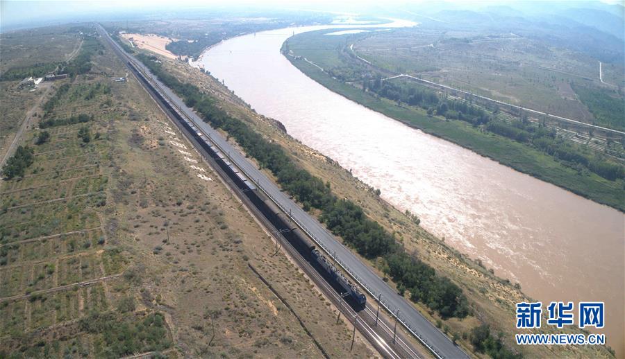 (走讀黃河·圖文互動)(4)中衛(wèi):33萬畝沙區(qū)變灌區(qū)