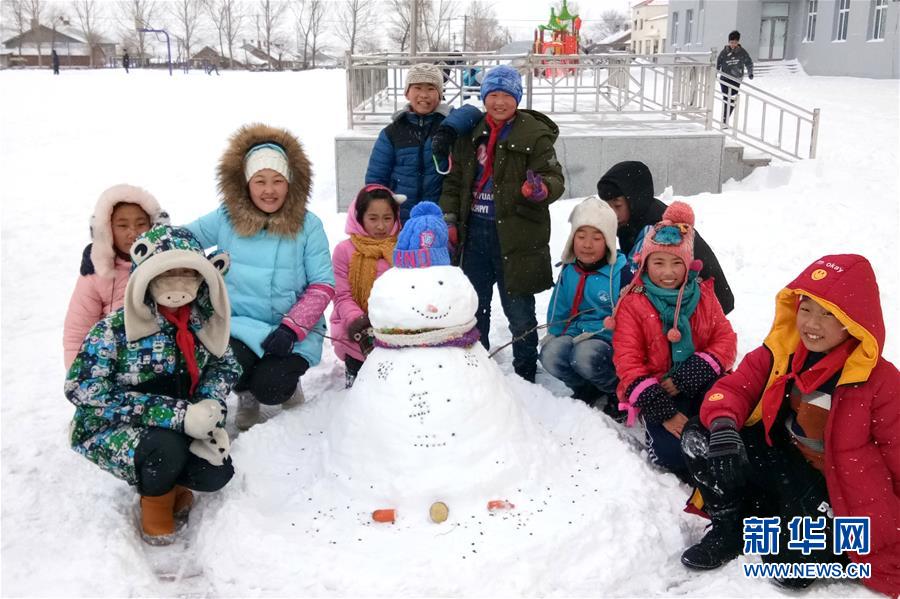 （不忘初心、牢記使命&middot;圖文互動）（4）鄉(xiāng)村教師袁艷敏：點亮山區(qū)孩子的夢