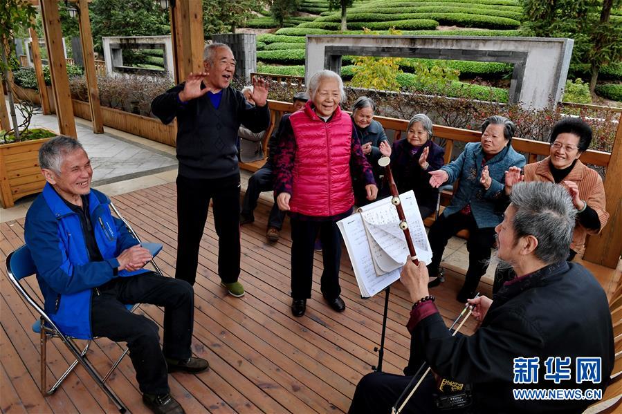 (新華全媒頭條·圖文互動(dòng))(9)從大國(guó)之治邁向強(qiáng)國(guó)之治——新中國(guó)70年社會(huì)治理現(xiàn)代化巡禮