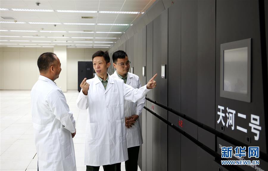 （圖文互動(dòng)）（8）為了&ldquo;中國(guó)號(hào)&rdquo;巨輪揚(yáng)帆遠(yuǎn)航&mdash;&mdash;中國(guó)共產(chǎn)黨領(lǐng)導(dǎo)下的人民軍隊(duì)忠于祖國(guó)、服務(wù)人民啟示錄