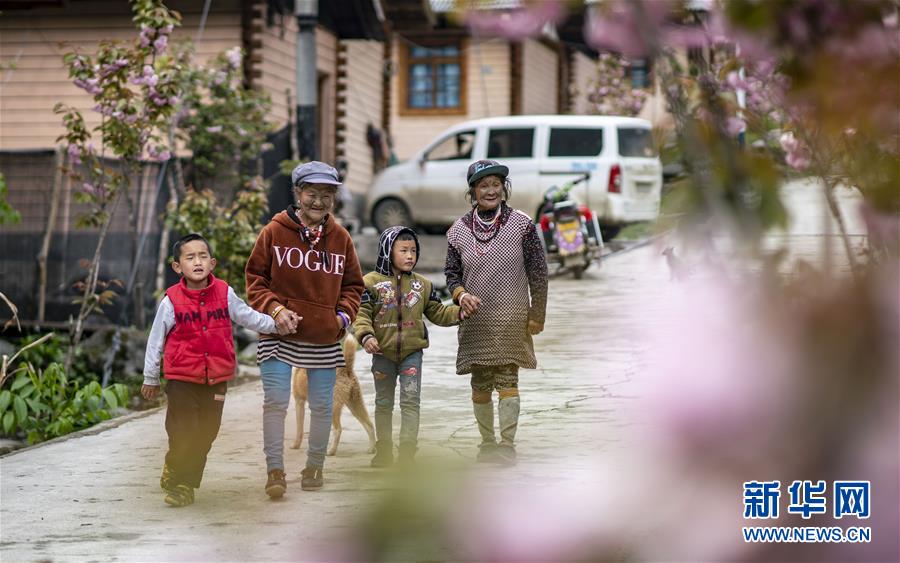 (圖文互動)(3)太陽照耀“人類童年”——新時代直過民族脫貧攻堅紀事