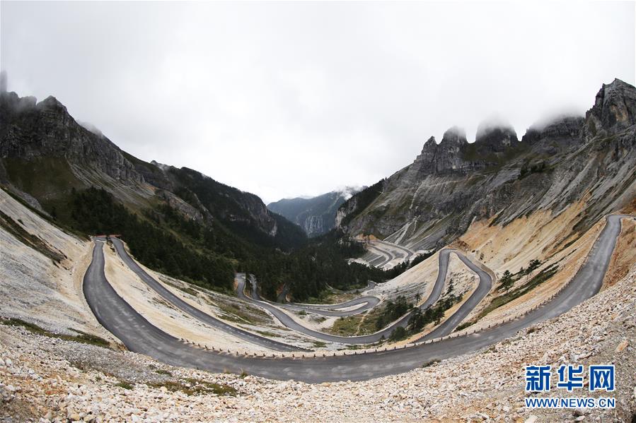 （新華全媒頭條&middot;決戰(zhàn)決勝脫貧攻堅&middot;圖文互動）（6）為了人與自然和諧共生&mdash;&mdash;云南&ldquo;三江并流&rdquo;地區(qū)決戰(zhàn)精準脫貧的&ldquo;生態(tài)畫卷&rdquo;