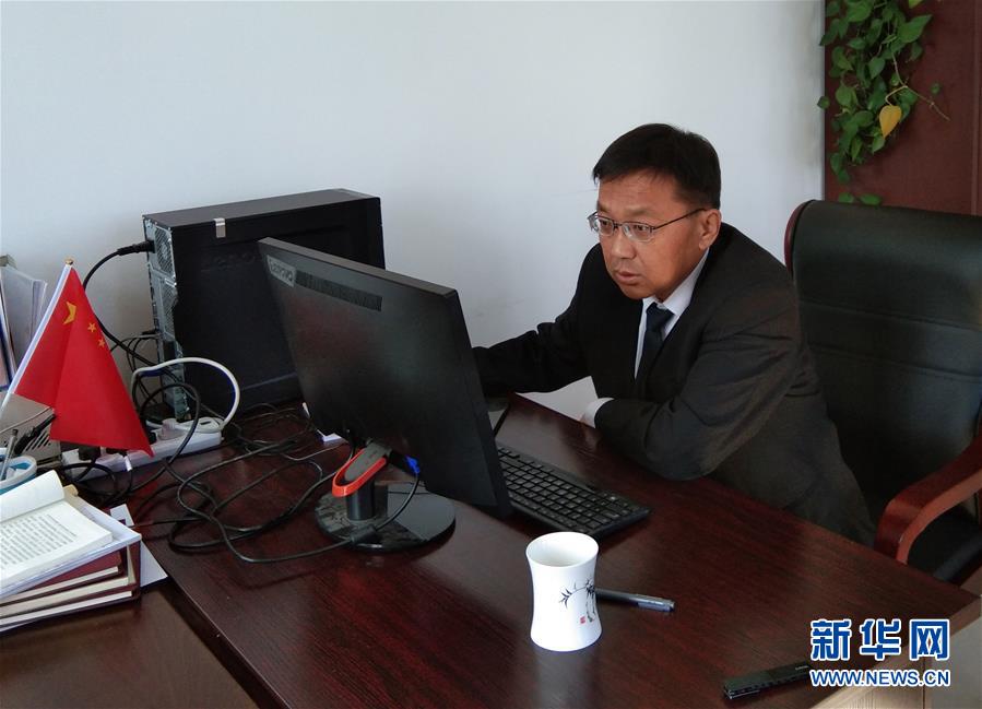 （愛(ài)國(guó)情 奮斗者&middot;圖文互動(dòng)）（1）&ldquo;我對(duì)工作有一種情結(jié)&rdquo;&mdash;&mdash;記25年堅(jiān)守一線的鶴崗基層法官孫波