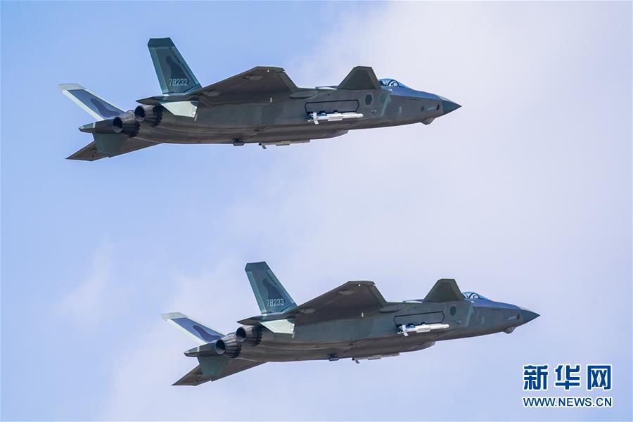 (圖文互動(dòng))(3)空軍航空開放活動(dòng)“第一現(xiàn)場(chǎng)”透射強(qiáng)國興軍新航跡