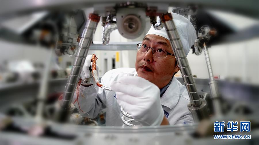 （德耀中華&middot;圖文互動）（1）王曙群：&ldquo;腳踏實地、仰望星空&rdquo;的大國工匠