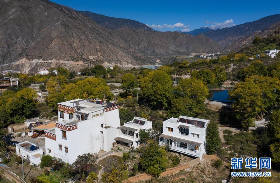 (圖文互動)(1)香巴拉并不遙遠(yuǎn)——寫在潔白的現(xiàn)代藏鄉(xiāng)