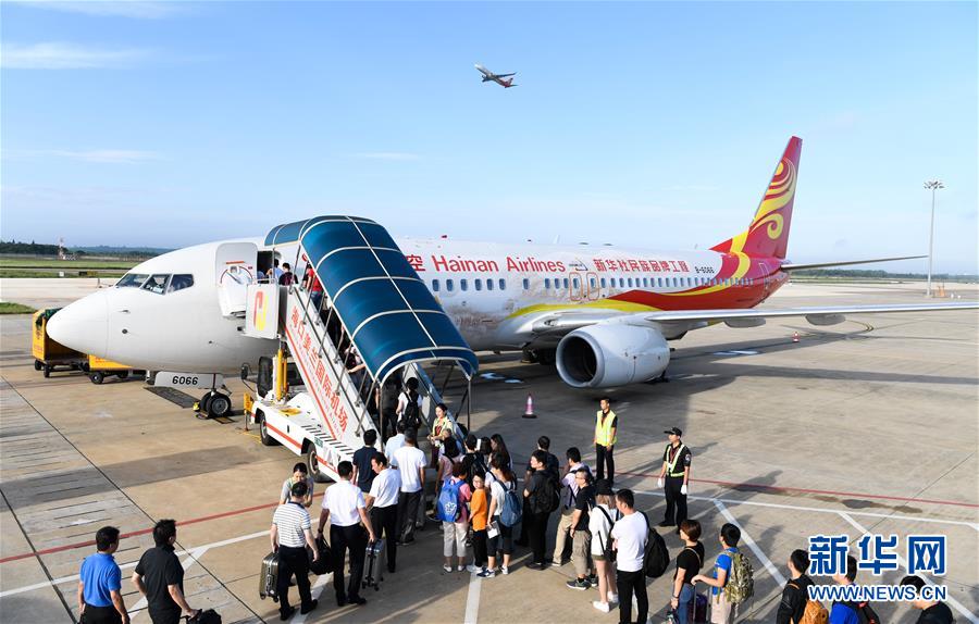 （在習近平新時代中國特色社會主義思想指引下&mdash;&mdash;新時代新作為新篇章&middot;總書記關(guān)切開放事&middot;圖文互動）（1）開放的故事講不完&mdash;&mdash;海南開放再&ldquo;提速&rdquo;