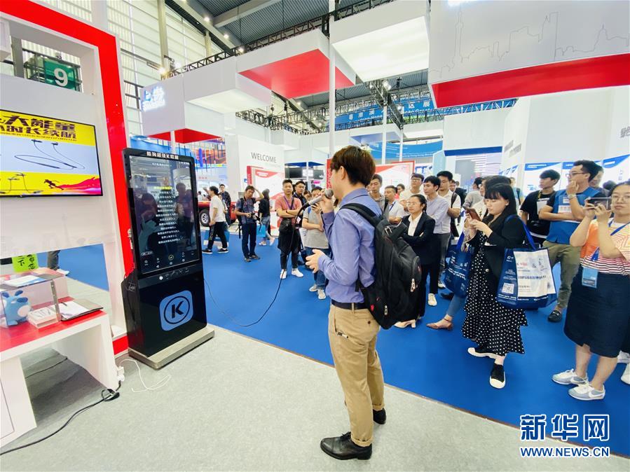 (新華全媒頭條·圖文互動(dòng))(2)觸摸跳動(dòng)的創(chuàng)新脈搏——從高交會(huì)看經(jīng)濟(jì)發(fā)展新動(dòng)能