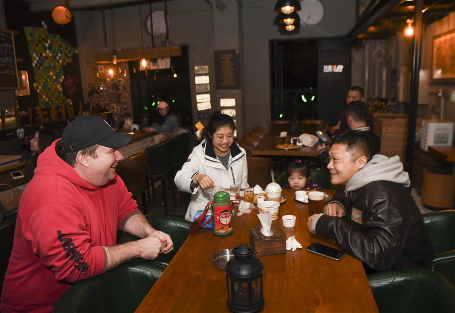 (在習(xí)近平新時(shí)代中國(guó)特色社會(huì)主義思想指引下——新時(shí)代新作為新篇章·總書記關(guān)切開放事·圖文互動(dòng))(2)中國(guó)引力:在開放的中國(guó)共創(chuàng)幸福