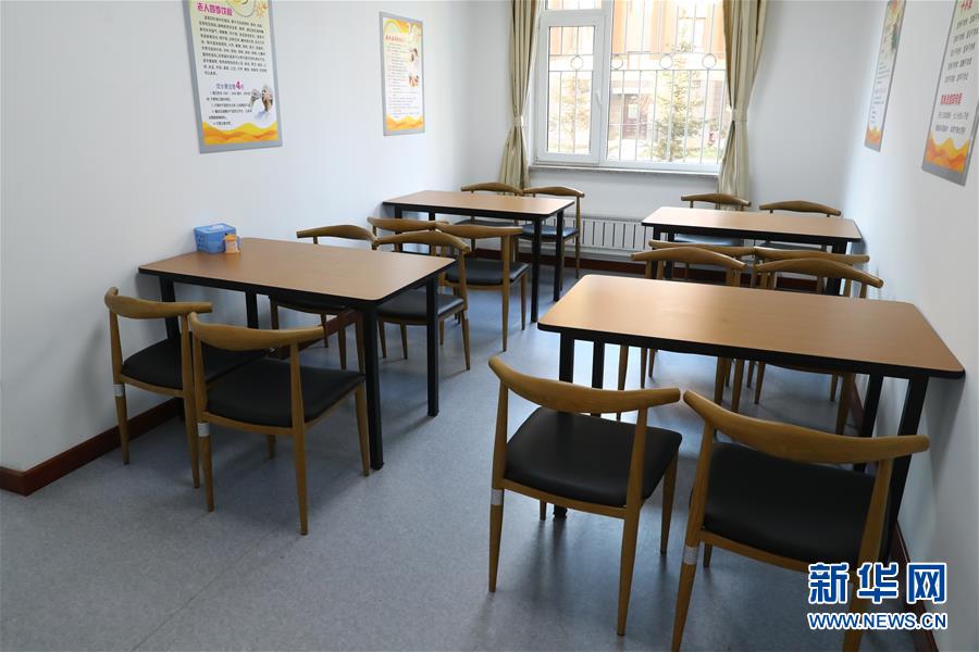 (四中全會精神在基層·圖文互動)(7)棚改區(qū)的民生新事:給回遷居民補(bǔ)上康養(yǎng)服務(wù)短板