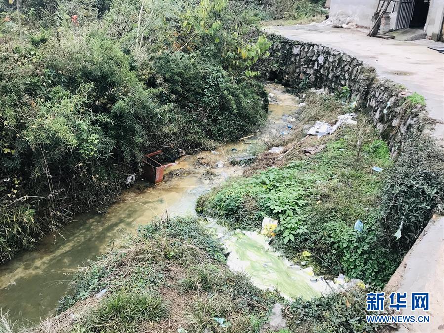 （新華調(diào)查&middot;國(guó)務(wù)院農(nóng)村人居環(huán)境大檢查&middot;圖文互動(dòng)）（3）農(nóng)村生活污水何處去？&mdash;&mdash;農(nóng)村污水治理&ldquo;梗阻&rdquo;現(xiàn)象調(diào)查