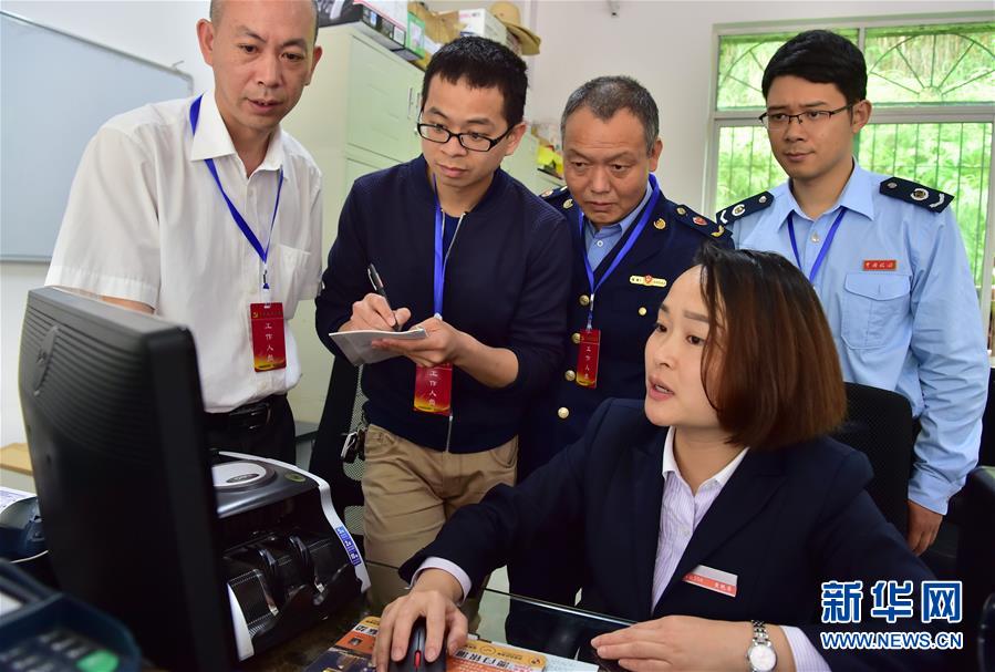 (新華全媒頭條·圖文互動(dòng))(5)久久為功糾“四風(fēng)”樹新風(fēng)——八項(xiàng)規(guī)定出臺(tái)7周年之際作風(fēng)建設(shè)新觀察