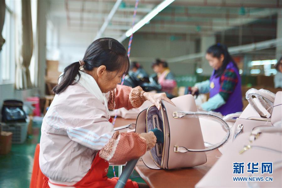 （圖文互動）（3）人回鄉(xiāng)、錢回流、企回遷&mdash;&mdash;一個大石山區(qū)貧困縣的返鄉(xiāng)創(chuàng)業(yè)故事 