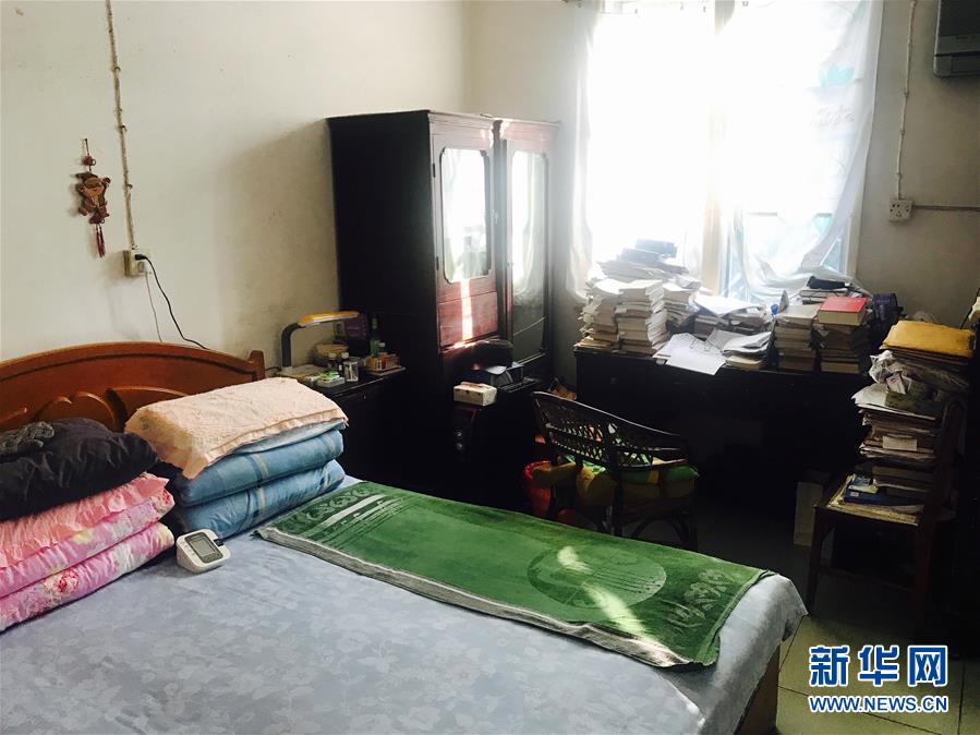 （新華全媒頭條&middot;圖文互動）（11）滄海橫流 信仰彌堅&mdash;&mdash;記共產(chǎn)黨員、湘潭大學九旬教授滄南