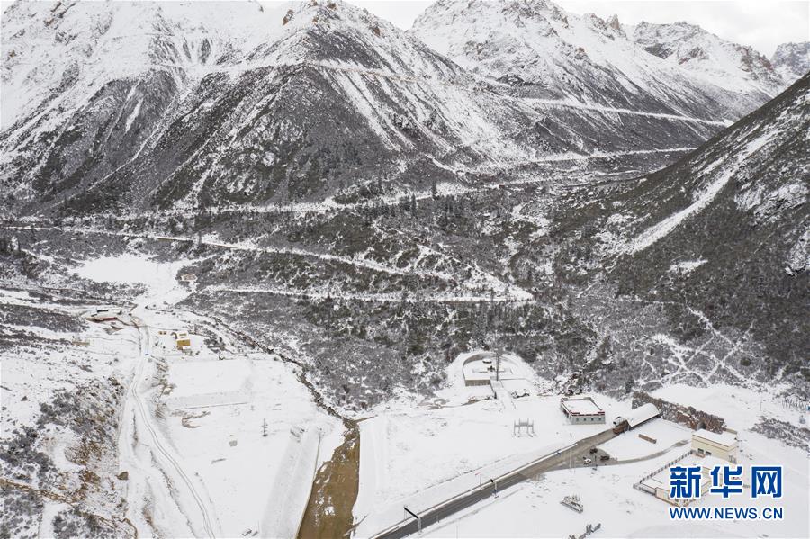 （新華全媒頭條&middot;圖文互動）（2）格?；ㄩ_滿天路&mdash;&mdash;寫在川藏公路通車65周年之際