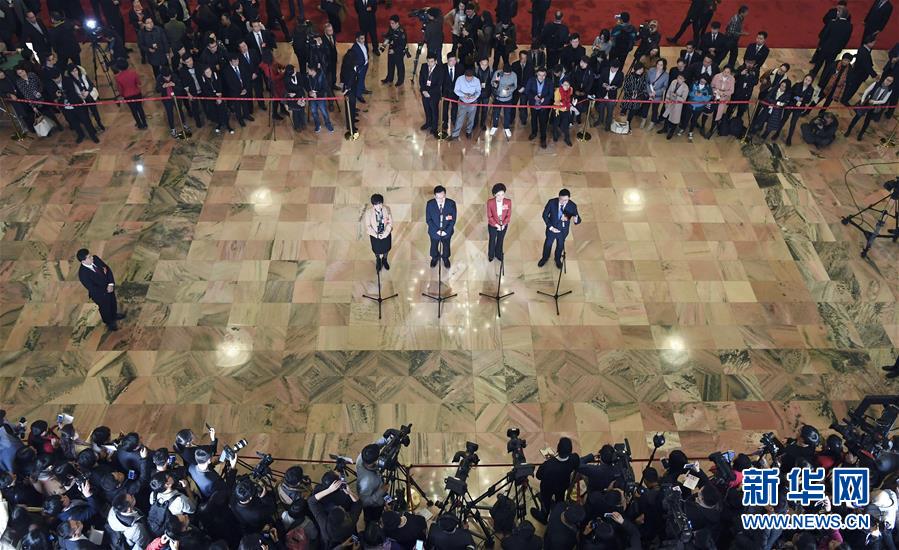 （兩會(huì)&middot;面對面）（15）全國政協(xié)委員接受采訪