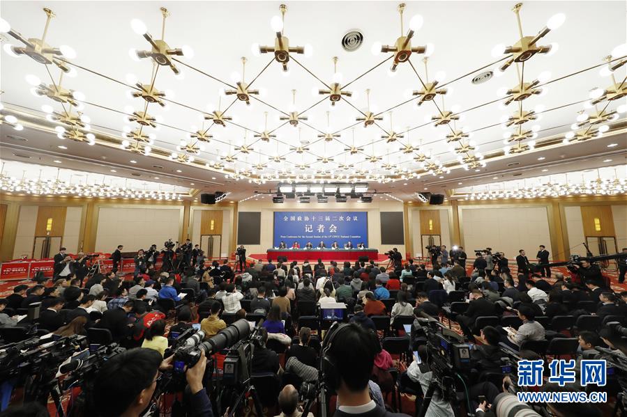 （兩會&middot;XHDW）（9）政協(xié)委員談優(yōu)化營商環(huán)境、促進(jìn)民營經(jīng)濟(jì)高質(zhì)量發(fā)展