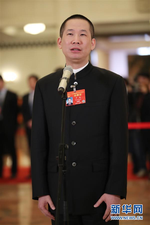 （兩會(huì)&middot;面對(duì)面）（7）全國人大代表接受采訪