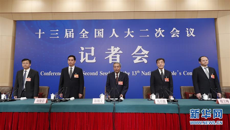 （兩會&middot;XHDW）（4）全國人大相關(guān)負(fù)責(zé)人就&ldquo;人大立法工作&rdquo;答記者問