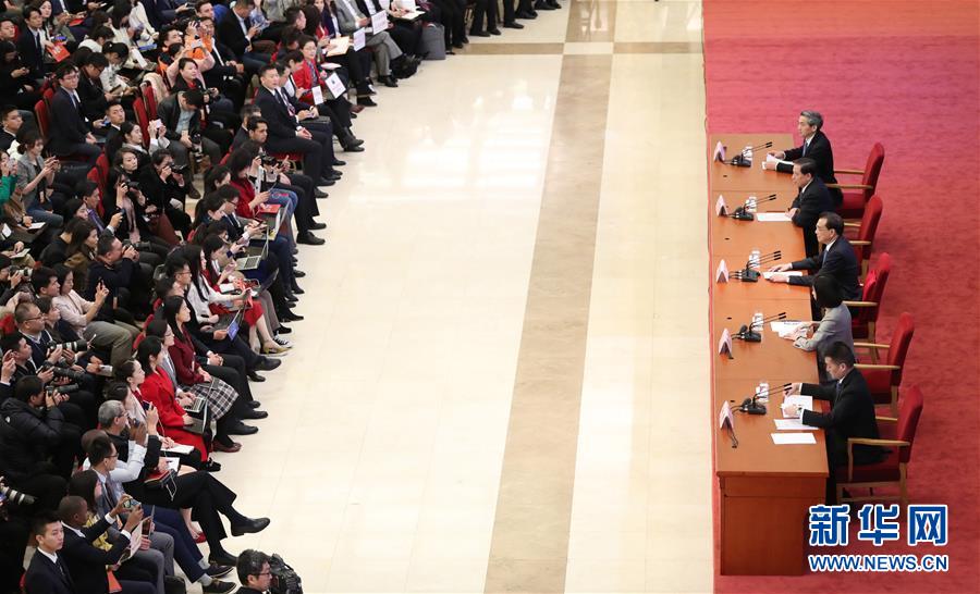 （兩會&middot;XHDW）（8）李克強(qiáng)總理會見中外記者