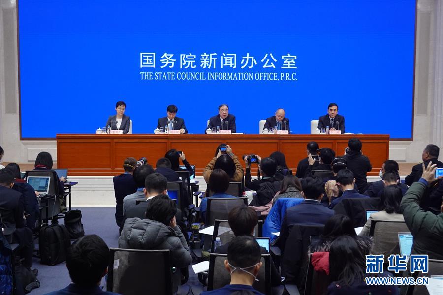 （新華全媒頭條&middot;圖文互動(dòng)）（5）萬眾一心迎挑戰(zhàn) 眾志成城戰(zhàn)疫情&mdash;&mdash;全國(guó)總動(dòng)員打響疫情防控阻擊戰(zhàn)紀(jì)實(shí)