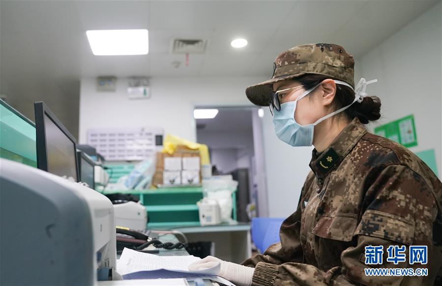 （新華全媒頭條&middot;圖文互動(dòng)）（22）萬眾一心迎挑戰(zhàn) 眾志成城戰(zhàn)疫情&mdash;&mdash;全國(guó)總動(dòng)員打響疫情防控阻擊戰(zhàn)紀(jì)實(shí)