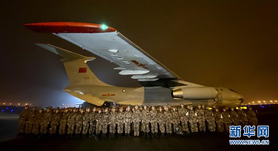 （新華全媒頭條&middot;圖文互動(dòng)）（5）新華社評論員：危難時(shí)刻，黨員干部要挺身而出&mdash;&mdash;論堅(jiān)決打贏疫情防控阻擊戰(zhàn)