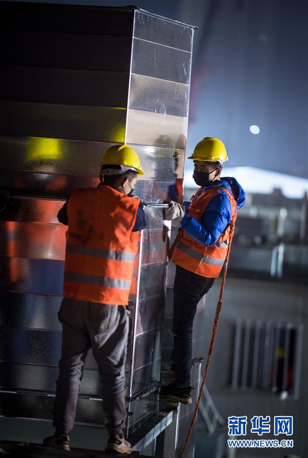 (新華全媒頭條)(9)非常“10+1”——武漢春節(jié)假期延長(zhǎng)第一天掃描