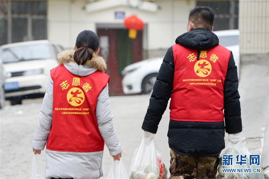 （聚焦疫情防控&middot;圖文互動）（6）&ldquo;我們多跑跑，居民更安全&rdquo;&mdash;&mdash;直擊新疆基層社區(qū)疫情防控