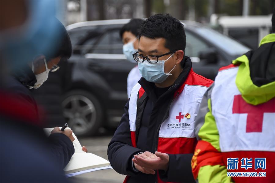 (聚焦疫情防控·圖文互動)(6)“四類人員”基本實現(xiàn)“應(yīng)收盡收”——湖北孝感防疫一線見聞