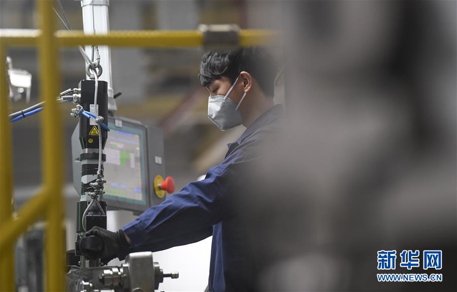 （聚焦疫情防控&middot;圖文互動）（2）防控生產(chǎn)兩不誤 各地有哪些&ldquo;硬核&rdquo;&mdash;&mdash;新型冠狀病毒感染的肺炎疫情防控焦點(diǎn)掃描之十