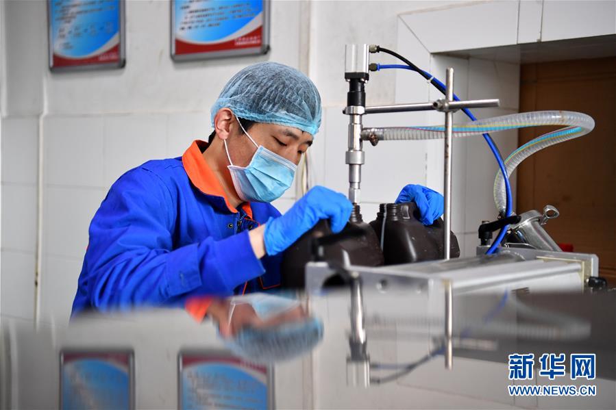 （圖文互動）（2）為防控疫情添磚加瓦&mdash;&mdash;山西企業(yè)&ldquo;跨界&rdquo;生產防疫物資見聞